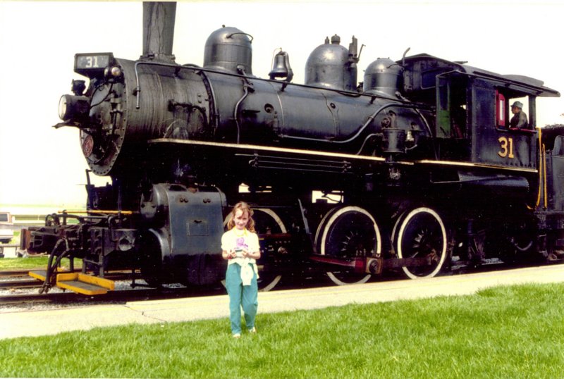 19870000_louise_and_sarah_083-2 _louise_and_sarah_0832.jpg