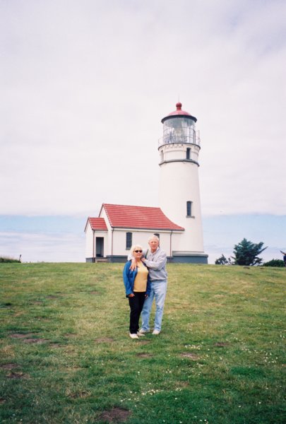 075 Vi Al Oregon Lighthouse vialoregonlighthouse.jpg