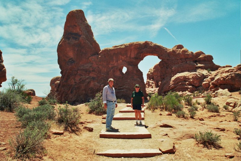 025 Vi and Al at Arches viandalatarches.jpg