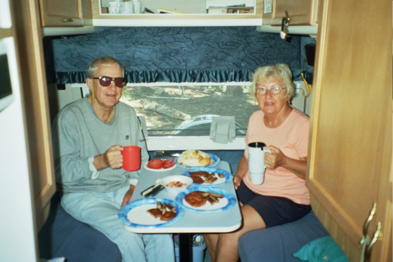 194 Vi and Al eating in camper viandaleatingincamper.jpg