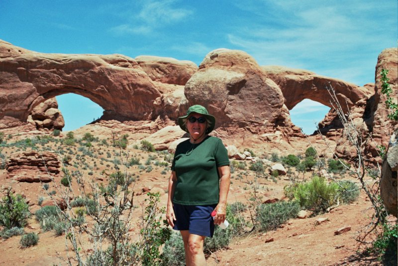 024 Vi at double arch viatdoublearch.jpg