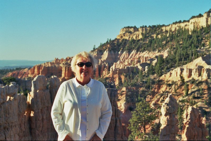 021 Vi closeup at Bryce vicloseupatbryce.jpg