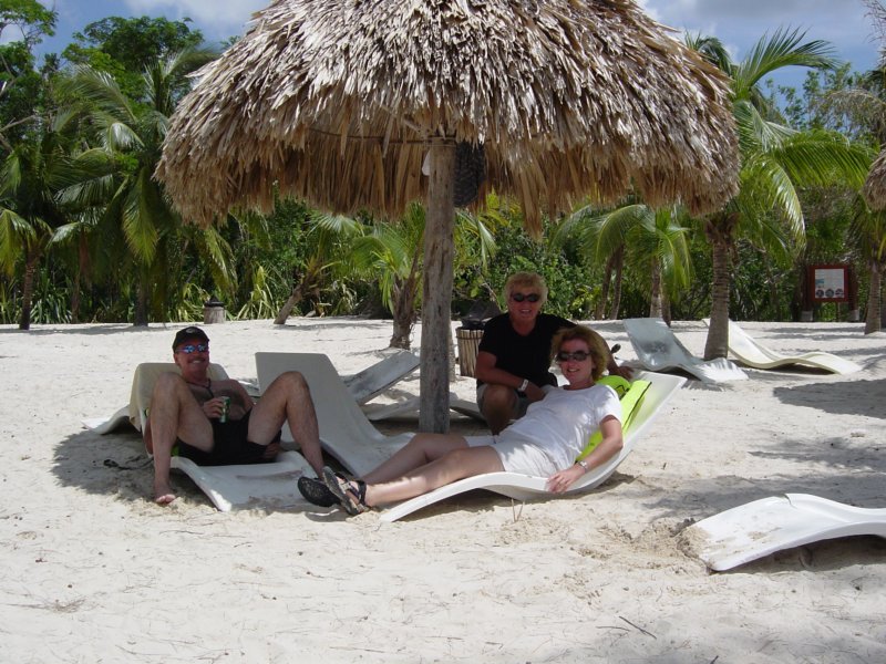 2005 Sep - Family Cruise Day 5 - Cozumel 00024 sepfamilycruiseday5cozumel00024.jpg