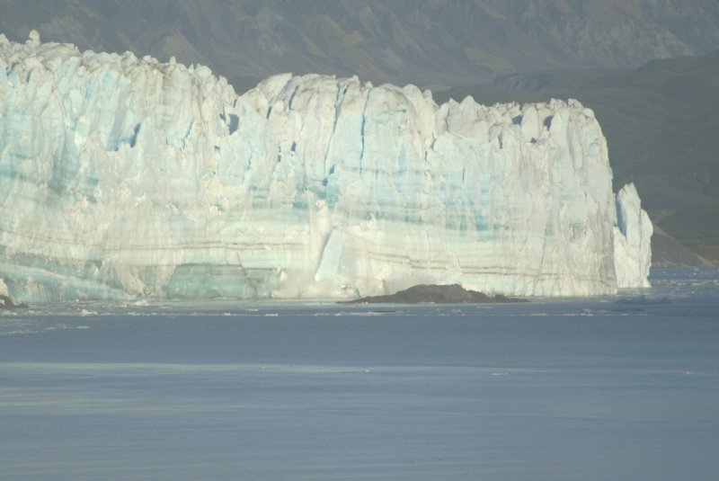 2006 Sep - Alaska Day 5 Tue - Cruising to & Hubbard Glacier 00030 sepalaskaday5tuecruisingtohubbardglacier00030.jpg