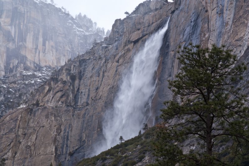 yosemitefallsa100dsc02160.jpg