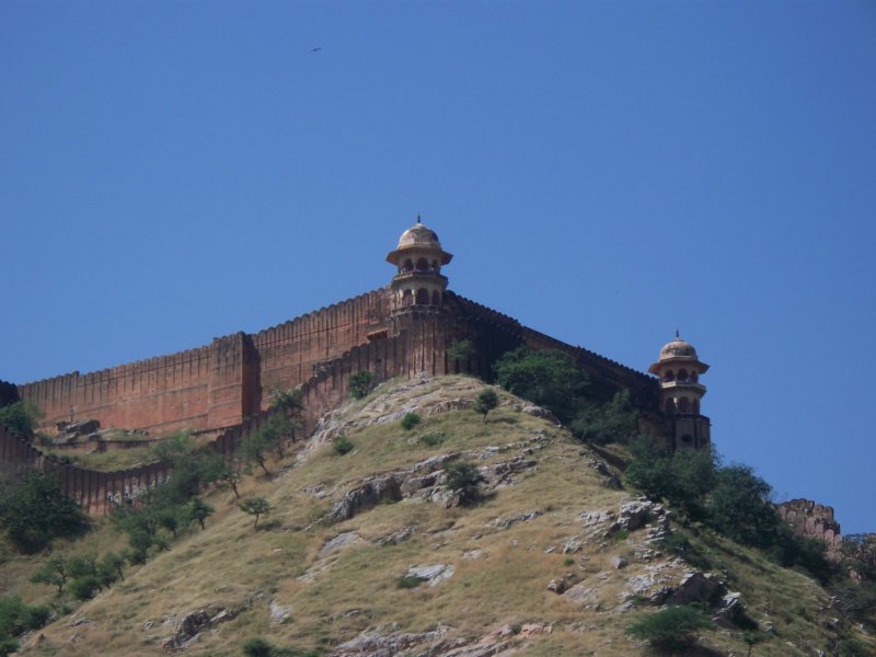 028 Amber Fort Wall amberfortwall3.jpg