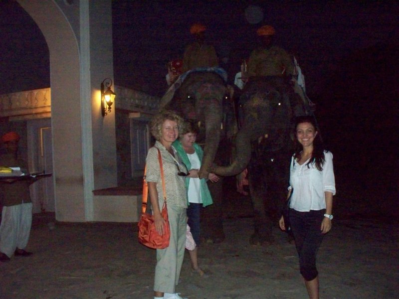075 Elephant Safari elephantsafari.jpg