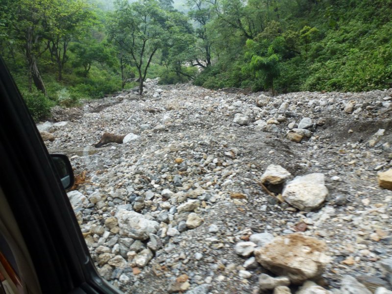 10-On Way to Ananada-Washed out Road6 onwaytoananadawashedoutroad6.jpg