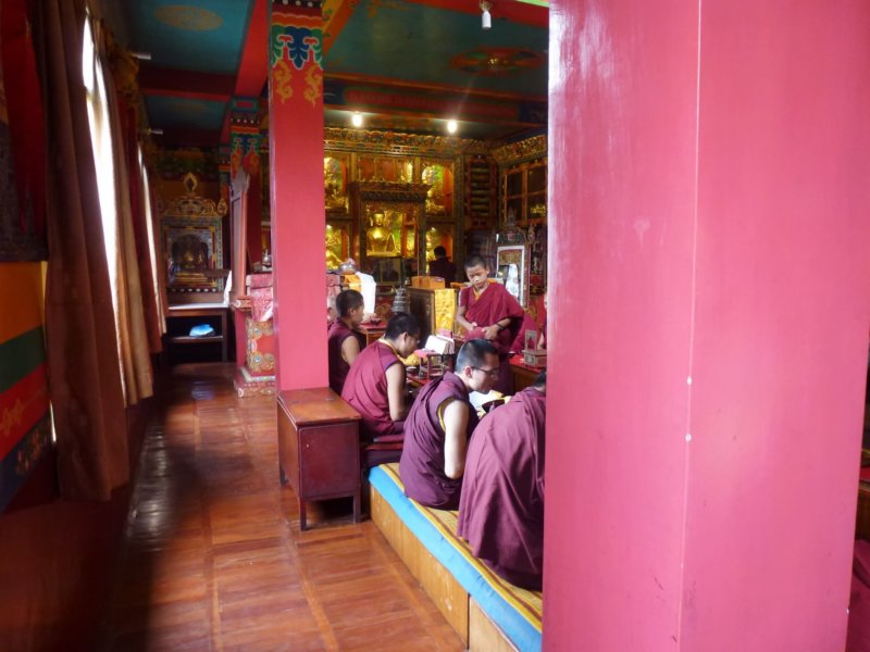 59-Buddhist Puja buddhistpuja3.jpg