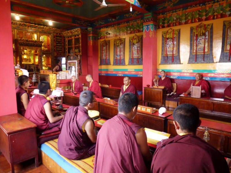61-Buddhist Puja buddhistpuja5.jpg