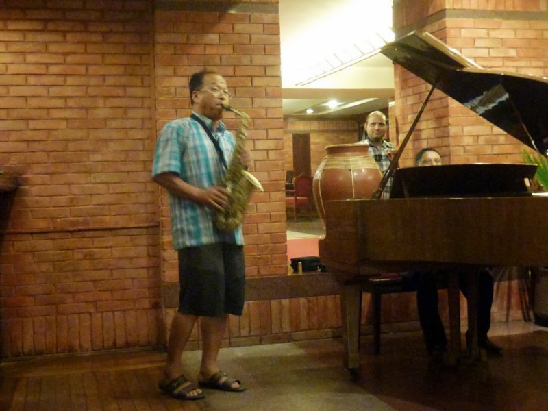 109-Korean Tourists at Hotel koreantouristsathotel2.jpg