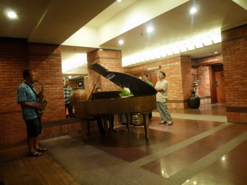 110-Korean Tourists at Hotel koreantouristsathotel3.jpg