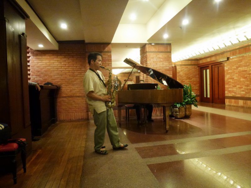 112-Korean Tourists at Hotel koreantouristsathotel5.jpg